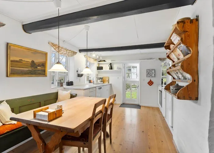 Ae293-aeroskobing-stokkeby-hovedgade-19