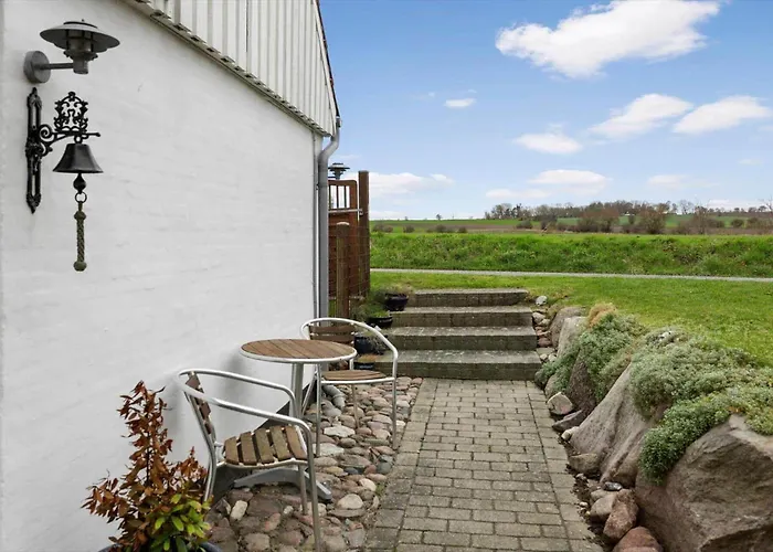 Ae293-aeroskobing-stokkeby-hovedgade-19 بيت للعطل Ærøskøbing