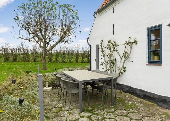 Ae293-aeroskobing-stokkeby-hovedgade-19 بيت للعطل Ærøskøbing